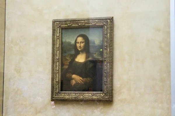 Paryż Francja 2018 Leonardo Davinci Mona Lisa Muzeum Louvre 2015 — Zdjęcie stockowe