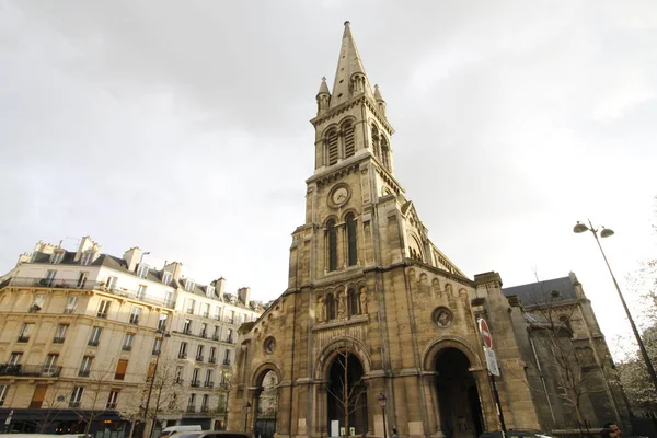 Bir Roma Katolik Kilisesi Paris Fransa — Stok fotoğraf