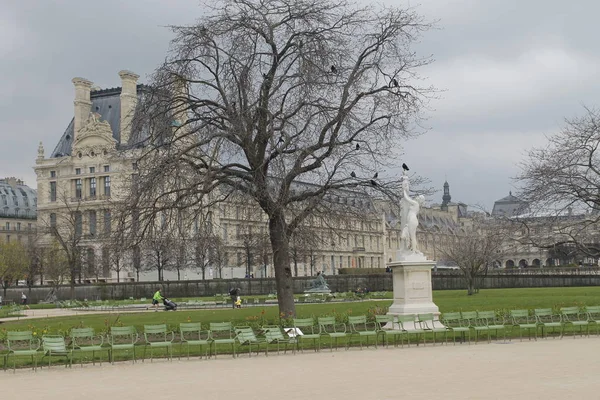 伝統的な建築 本格的なフランスのパリの建築 — ストック写真