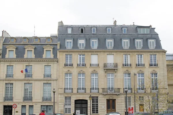 伝統的な建築 本格的なフランスのパリの建築 — ストック写真
