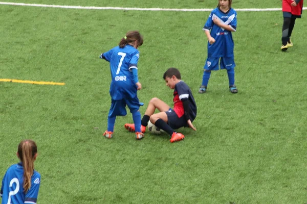 ブレシア イタリア 2018 子供たち若いサッカー選手の選手権で遊んで — ストック写真