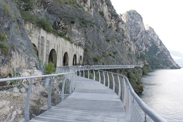 Estrada Bicicleta Trilha Sobre Lago Garda Limone Sul Garda Lombardia — Fotografia de Stock