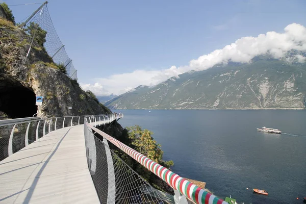 Estrada Bicicleta Trilha Sobre Lago Garda Limone Sul Garda Lombardia — Fotografia de Stock