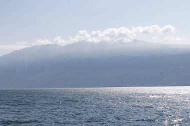 Kuzey İtalya 'daki Garda Gölü manzarası
