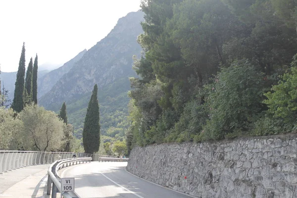 Gardesana Occidentale Estrada Costeira Longo Lago Garda Itália — Fotografia de Stock