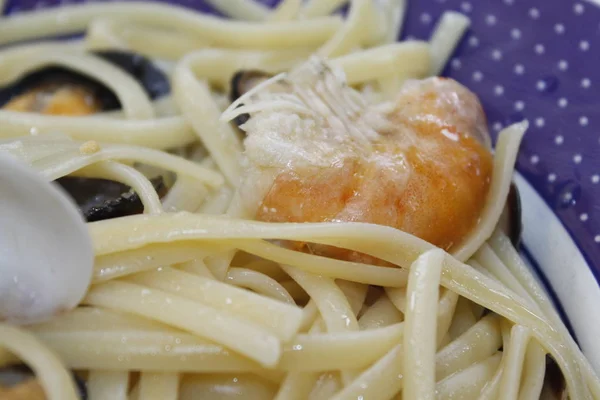 Makanan Laut Pasta Dengan Kerang Udang Udang Dan Kerang — Stok Foto