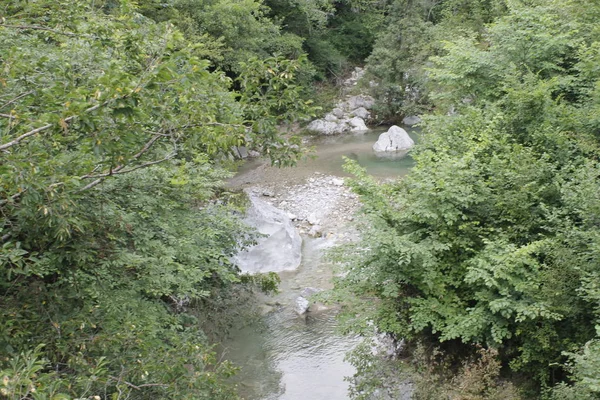 Kleiner Fluss Den Bergen Luftaufnahme — Stockfoto