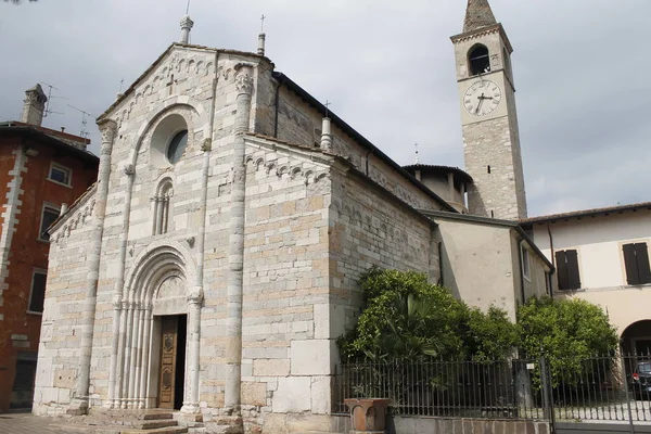 Kerk Maderno Gardameer Noord Italië — Stockfoto