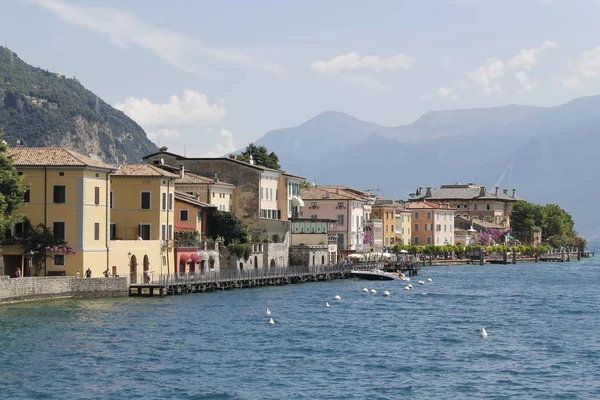 Architettura Gargnano Piccolo Borgo Sul Lago Garda Nel Nord Italia — Foto Stock