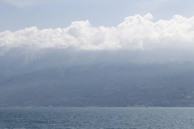 Kuzey İtalya 'daki Garda Gölü manzarası