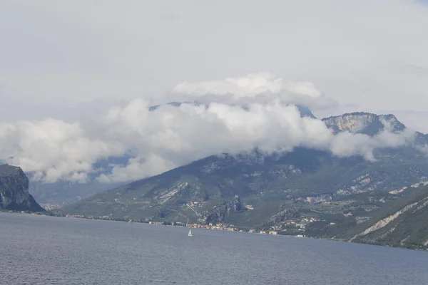 Vista Del Lago Garda Norte Italia —  Fotos de Stock