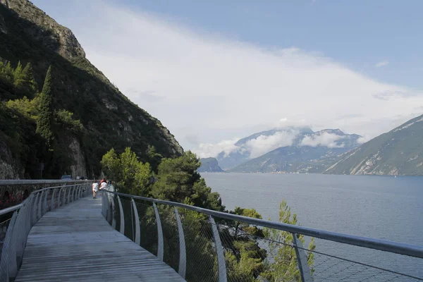 Carretera Para Bicicletas Sendero Sobre Lago Garda Limone Sul Garda —  Fotos de Stock