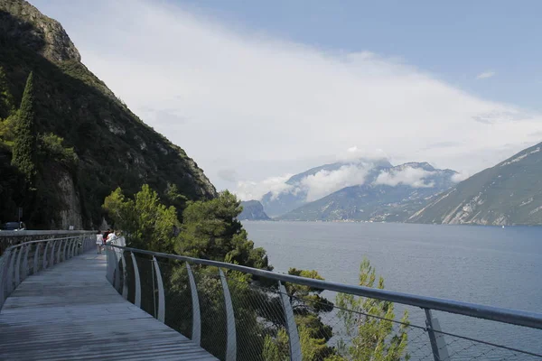 Weg Van Fiets Voetpad Gardameer Limone Sul Garda Lombardije Italië — Stockfoto