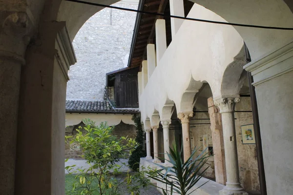 Photo Ancient Monastery Gargnano Small Village Garda Lake Italy — Stock Photo, Image