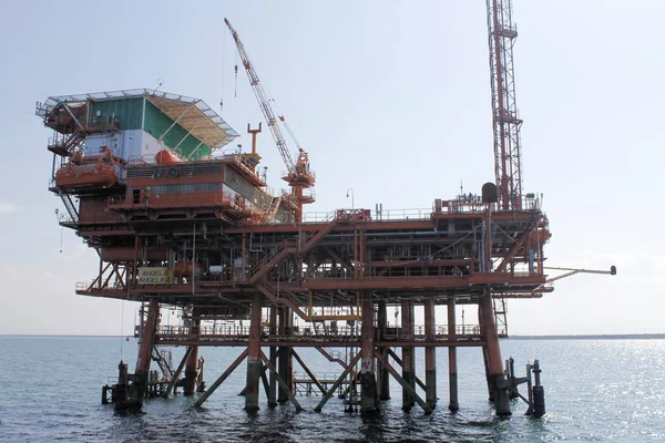 Piattaforma Petrolifera Gas Offshore Sull Oceano — Foto Stock