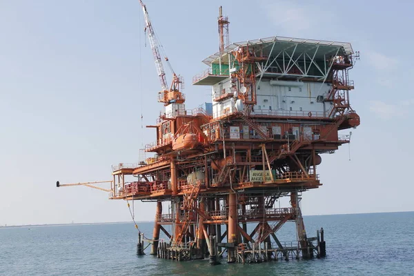 Piattaforma Petrolifera Gas Offshore Sull Oceano — Foto Stock