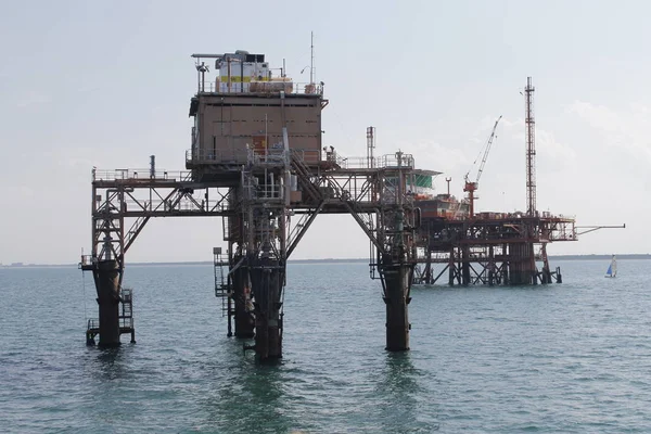 Plataforma Offshore Petróleo Gás Oceano — Fotografia de Stock