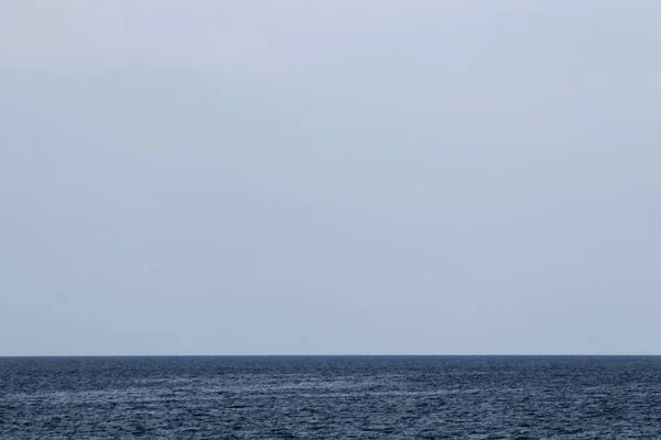 空とイタリアのアドリア海のある風景します — ストック写真