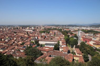 Bir Brescia, şehir Kuzey İtalya'daki havadan görünümü