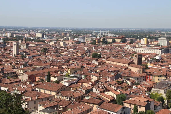 布雷西亚 在意大利北部城市鸟瞰图 — 图库照片