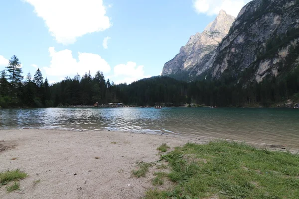 Jezioro Braies Latem Największe Naturalne Jezioro Dolomitach Południowy Tyrol Włochy — Zdjęcie stockowe