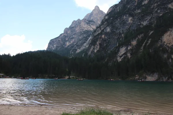 Braies Nyáron Dolomitok Legnagyobb Természetes Tava Dél Tirol Olaszország Európa — Stock Fotó