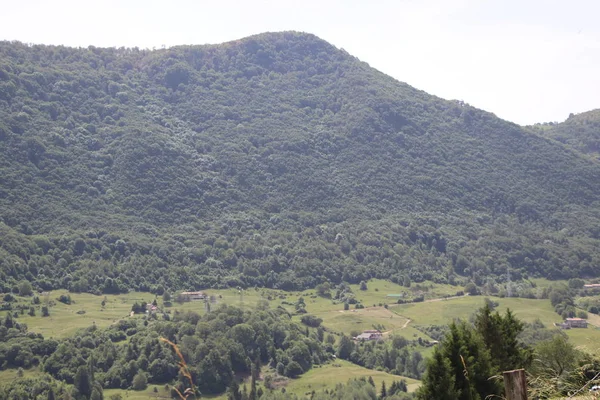 Blick Auf Das Kleine Dorf Costa Gargnano Den Bergen Des — Stockfoto