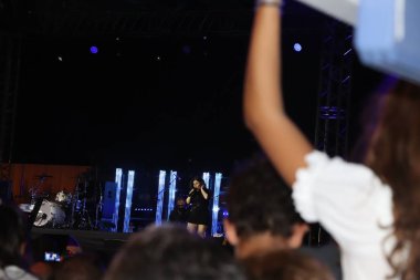 Gatteo a mare, Cesena , İtalya, 14 Ağustos 2019 -Giusy Ferreri İtalyan şarkıcı konser sırasında 