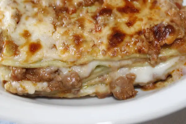 Lasanha Tradicional Feita Com Molho Carne Picada Bolonhesa Molho Bechamel — Fotografia de Stock