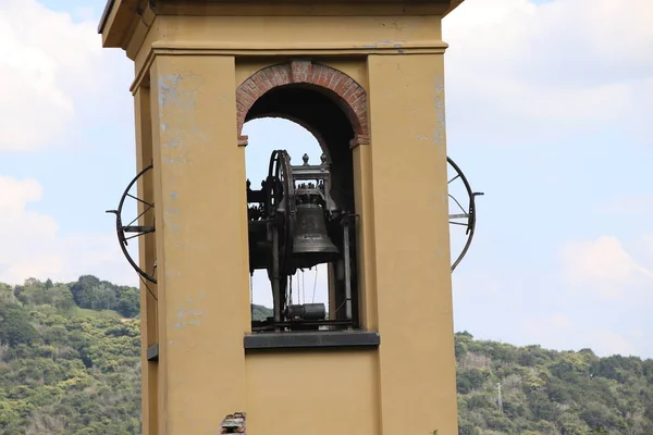 Glockenturm Einer Kleinen Kirche Italien — Stockfoto