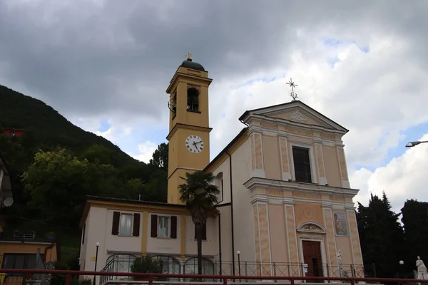 Veduta Sulla Facciata Una Chiesa Brescia Italia — Foto Stock