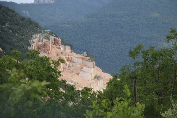 Berg Med Marmor Stenbrott Botticino Norra Italien — Stockfoto