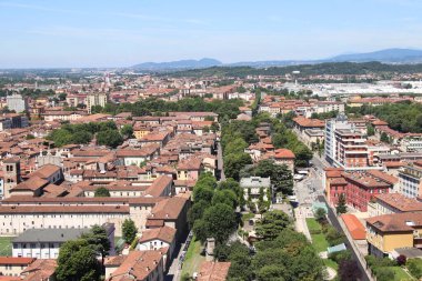 Bir Brescia, şehir Kuzey İtalya'daki havadan görünümü