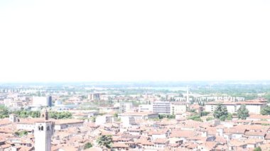 Bir Brescia, şehir Kuzey İtalya'daki havadan görünümü