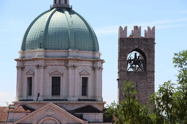 意大利北部布雷西亚大教堂圆顶 — 图库照片