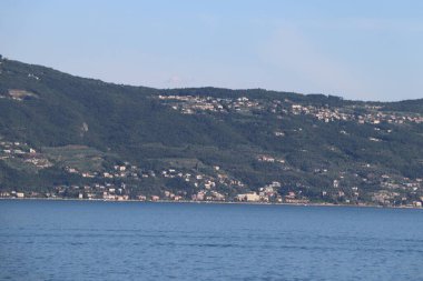 Kuzey İtalya 'daki Garda Gölü manzarası