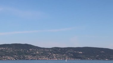 Kuzey İtalya 'daki Garda Gölü manzarası