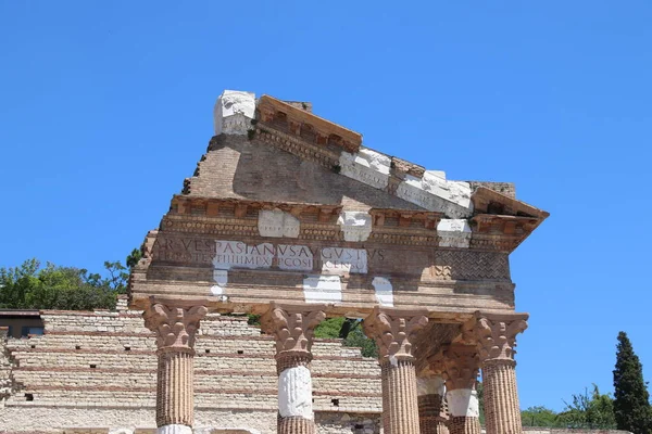 Romok Római Templom Nevű Capitolium Vagy Tempio Capitolino Brescia Olaszországban — Stock Fotó