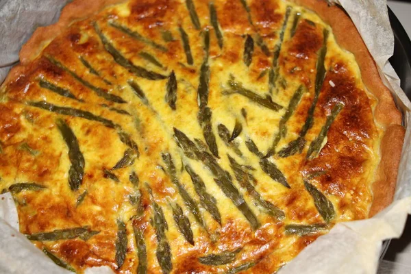 Pasticceria Asparagi Crostata Torta Sana Ripiena Asparagi Freschi — Foto Stock