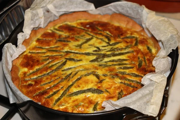 Pasticceria Asparagi Crostata Torta Sana Ripiena Asparagi Freschi — Foto Stock