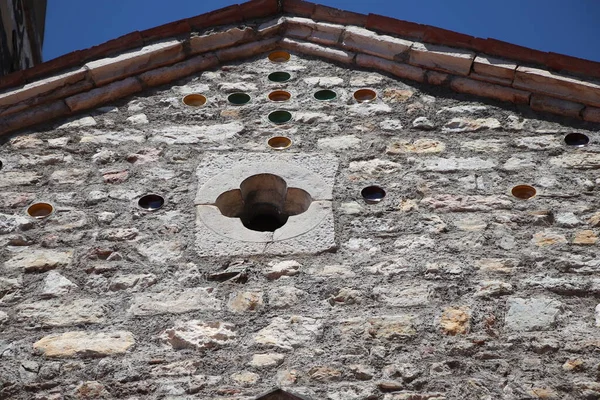 Architektoniczny Szczegół Kościoła Gargnano Małej Wioski Jeziorze Garda Włoszech — Zdjęcie stockowe