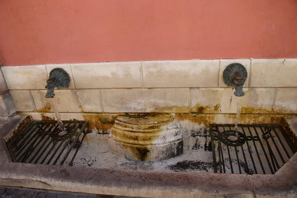 Storica Fontana Ferro Gargnano Sul Lago Garda Brescia — Foto Stock