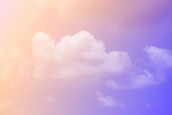 Chmury Pięknymi Kolorami — Zdjęcie stockowe