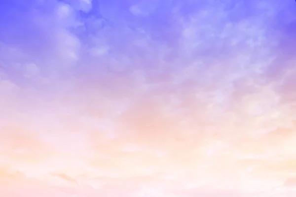 Облака Мягкое Пастельное Небо — стоковое фото