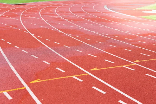 Pista vermelha no estádio — Fotografia de Stock