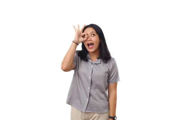 Retrato Una Alegre Chica Asiática Vestida Gris Pie Sobre Fondo — Foto de Stock