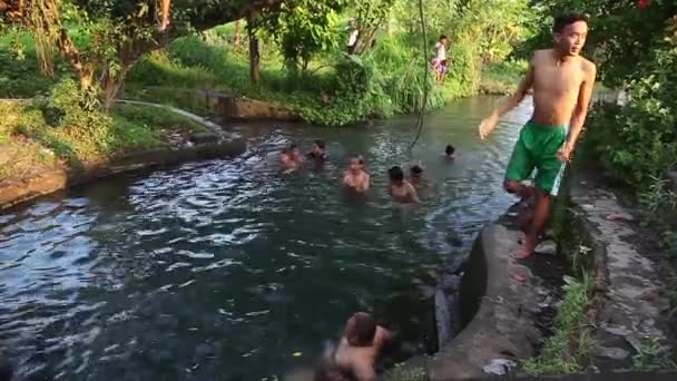 Yogyakarta Indonesia Jun 2020 Children Play Water Swim River Great — Stock Video