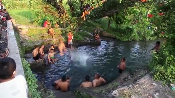 Yogyakarta Indonesia Jun 2020 Children Play Water Swim River Great — Stock Video