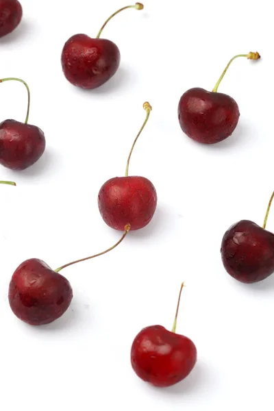 Rode Rijpe Kersen Geïsoleerd Witte Uitsnede Berry Met Kopieerruimte Voor — Stockfoto