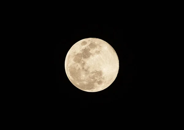 Volle maan op de donkere nacht. — Stockfoto